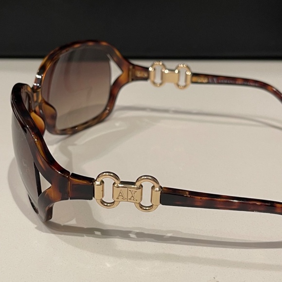 Armani Exchange & Ellen Tracy Sunglasses - Picture 2 of 12